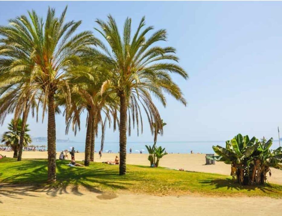 Malagueta 1 Linea De Playa Apartment มาลากา ภายนอก รูปภาพ